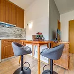 Apartment Forestside At Stream Stoykite