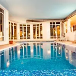 Forestside At Stream Apartment