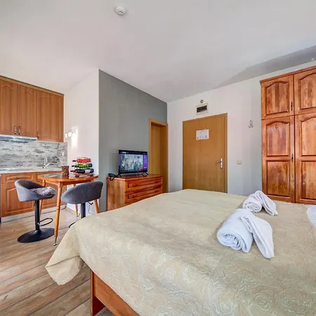 Forestside At Stream By Flat Manаger Apartment Stoykite