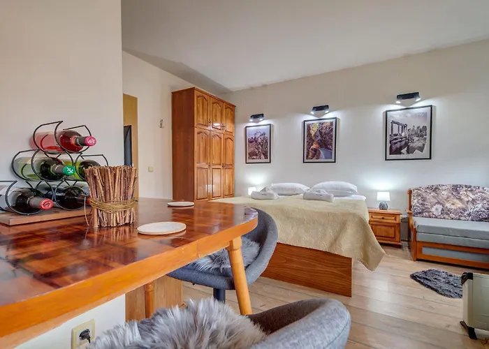 Forestside At Stream * Stoykite